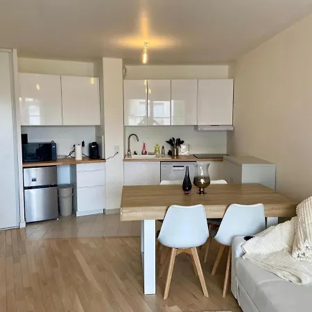 Cozy Renovated Flat In 15 Min To Paris *